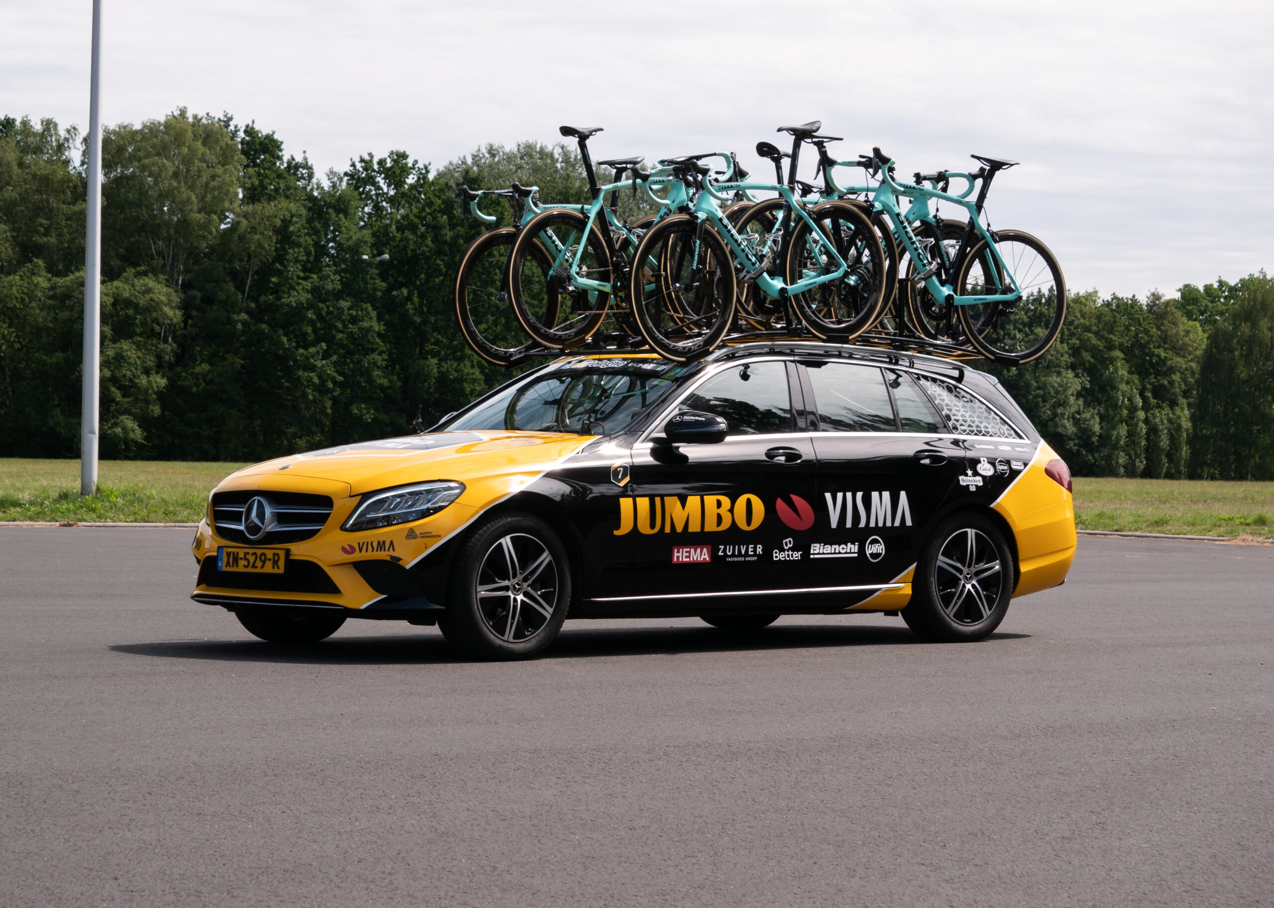 Bloeizone Fryslân Tour finisht in Drachten (Wielervereniging Drachten)